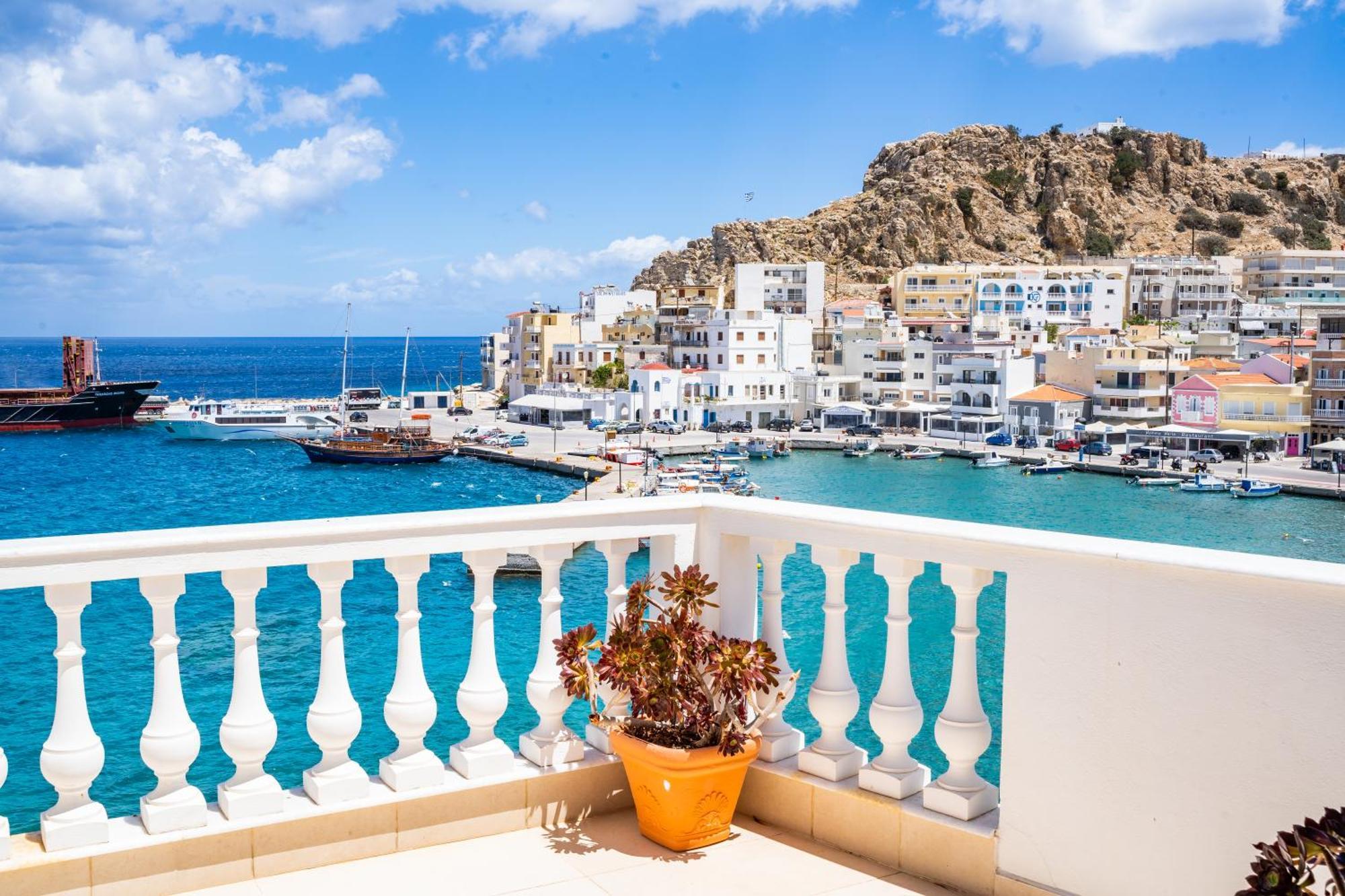 Mimis & Connie 2 Karpathos